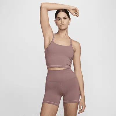 

Футболка Nike One Fitted, цвет Smokey Mauve/Platinum Violet/Black