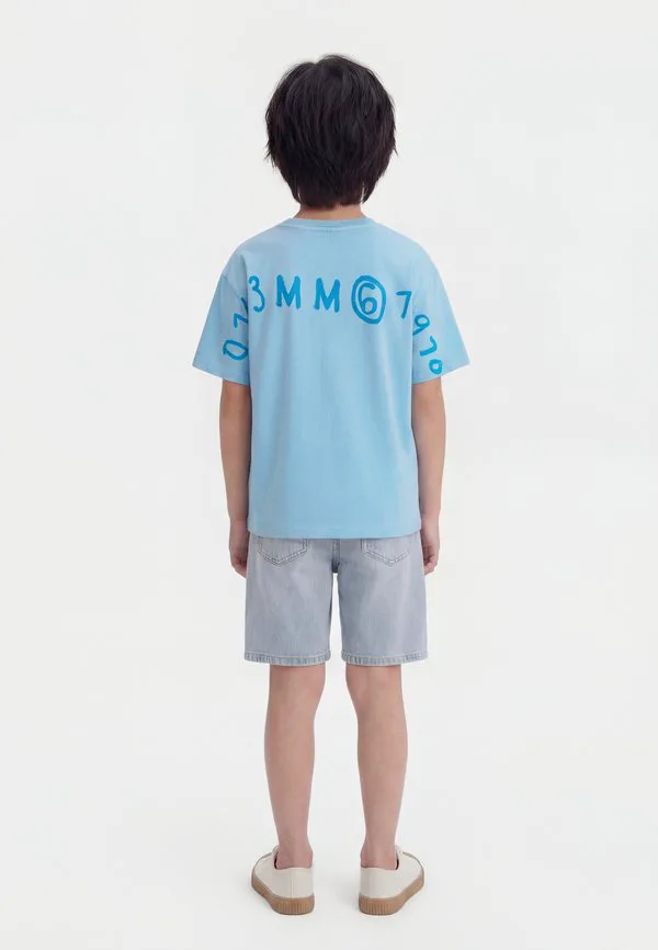 Футболка унисекс с принтом Mm6 Maison Margiela, Topaz Blue — фото 2