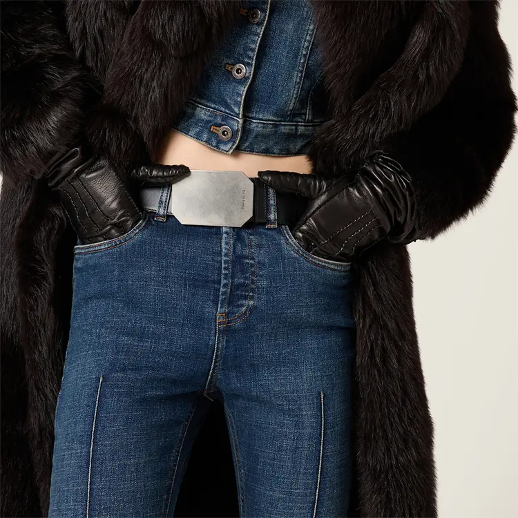 MIU MIU Однотонный кожаный ремень Unisex Black шириной 4.5 см — фото 4