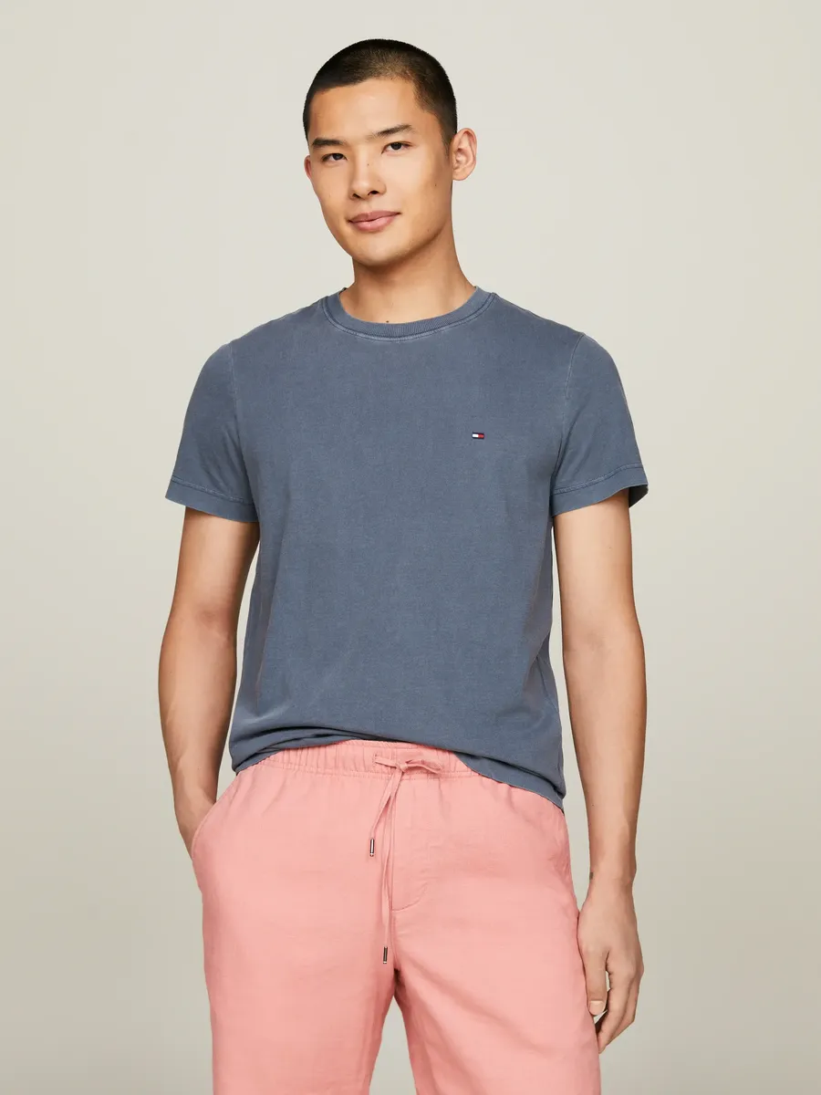 

Футболка Tommy Hilfiger "GARMENT DYE CHEST FLAG TEE", цвет Faded Indigo
