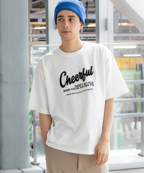 

Футболка с инкрустацией и вышивкой LAKOLE, белый