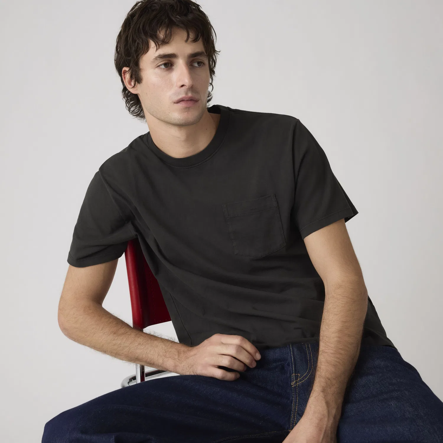 Футболка Essential Pocket Garment Dye Levi's, Black — фото 2
