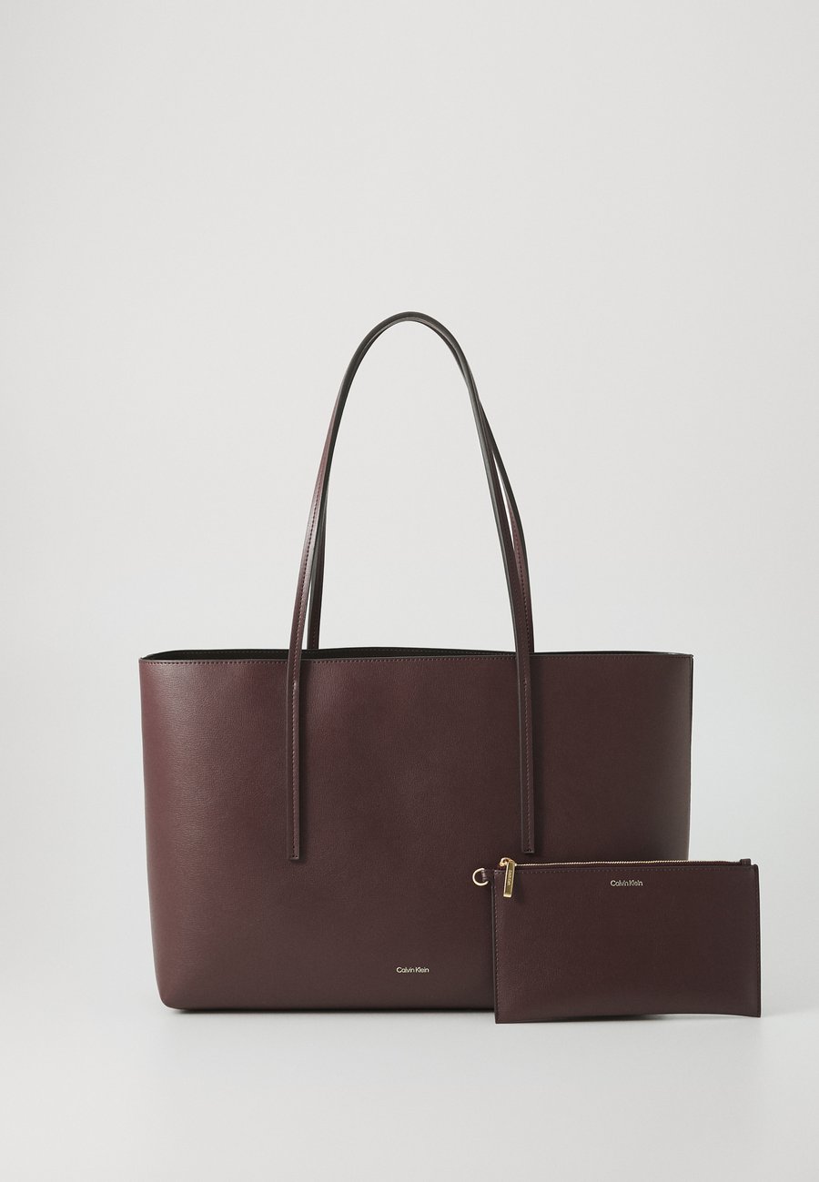 

Сумка-шоппер Calvin Klein FOIL LOGO TOTE, Fudge/Espresso/Brown