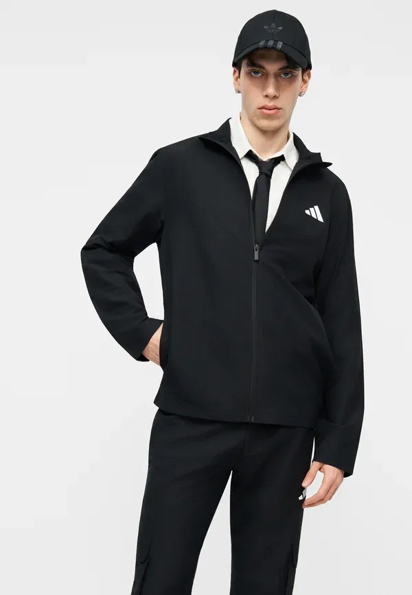 Спортивный костюм Adidas Sportswear Woven Cargo, черный — фото 4