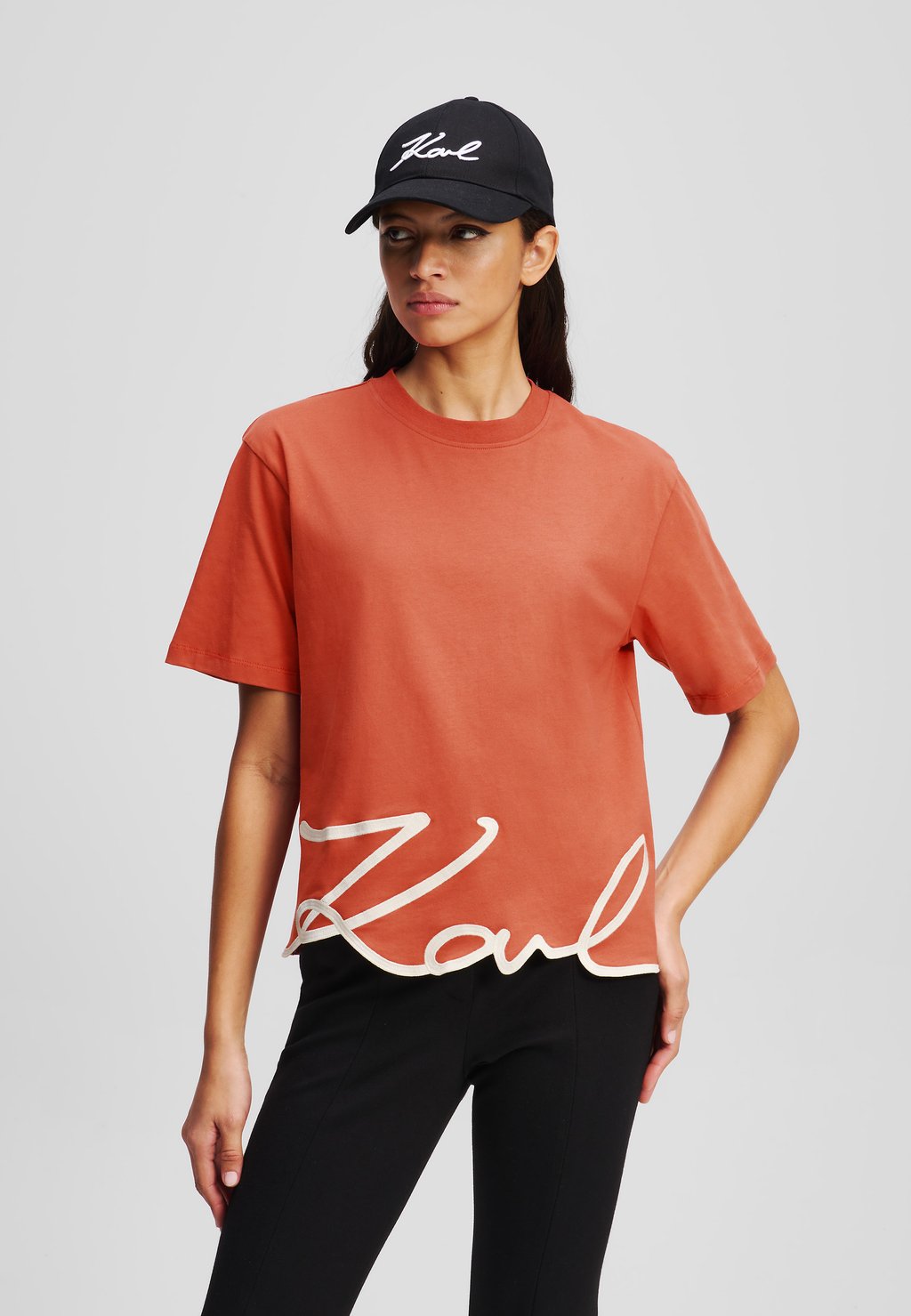 

Футболка с принтом SIGNATURE HEM KARL LAGERFELD, цвет Cinnabar