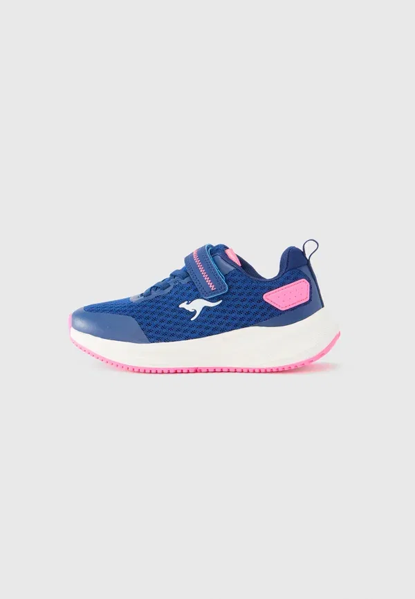 Кроссовки Kangaroos, модель Fam trainers, цвет сине-неоново-розовый