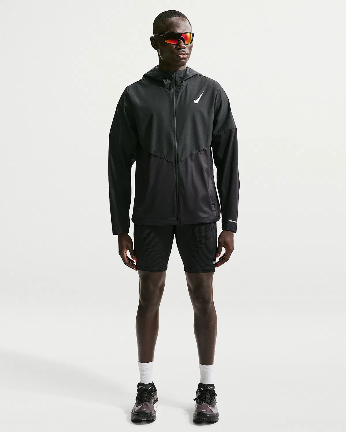Мужская ветровка Nike AeroSwift Storm-FIT Aerogami для бега, Black/Summit White — фото 4