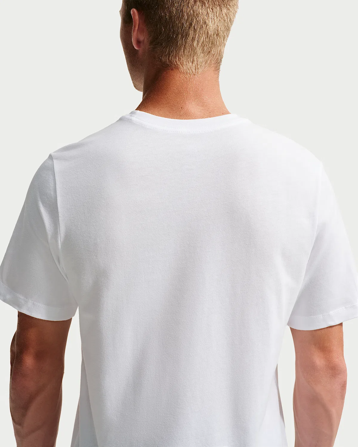 Мужская футболка Nike Sportswear, White/Black — фото 2