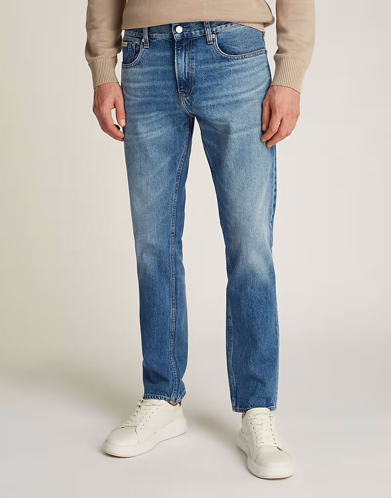 

Узкие прямые джинсы Calvin Klein Jeans средней степени стертости