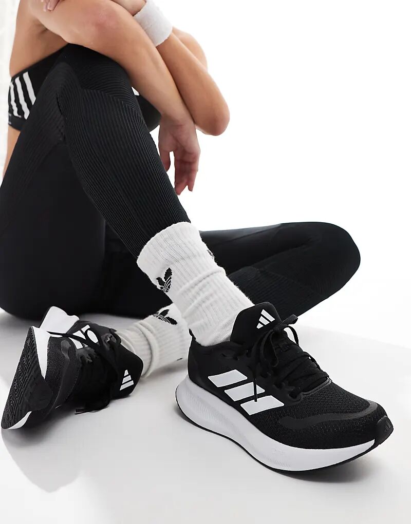 Кроссовки adidas Running RunFalcon черного и белого цвета adidas performance