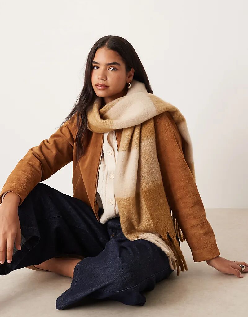 

Плетеный шарф с кисточками ASOS DESIGN в крупную клетку нейтрального цвета