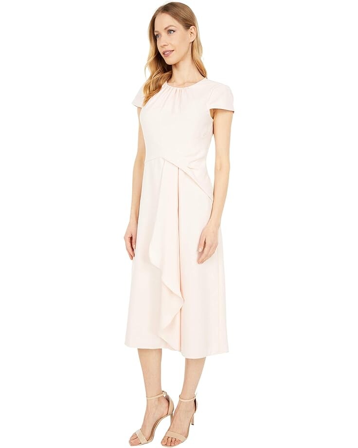 

Платье Vince Camuto Crepe Back Satin Cap Sleeve Shirring Neck Ruffle Midi, цвет Blush