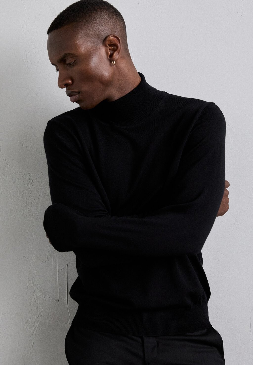 

Вязаный свитер KADEN TURTLENECK J.LINDEBERG, черный