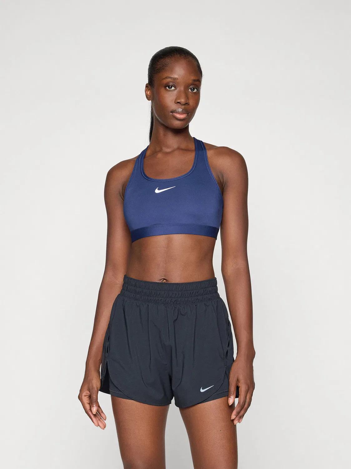 Спортивный бюстгальтер-бралетт с логотипом 'Swoosh' Nike, Sapphire — фото 2