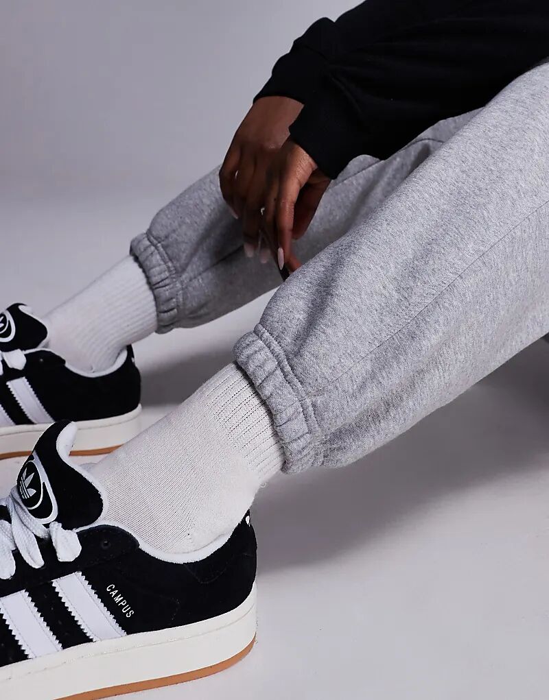 Джоггеры Adidas Originals Trefoil Essential серого цвета — фото 4