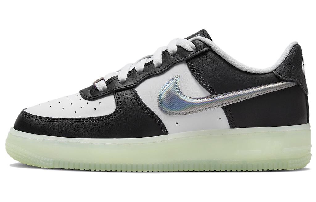 

Женские кроссовки для скейтбординга Nike Air Force 1, Black/White