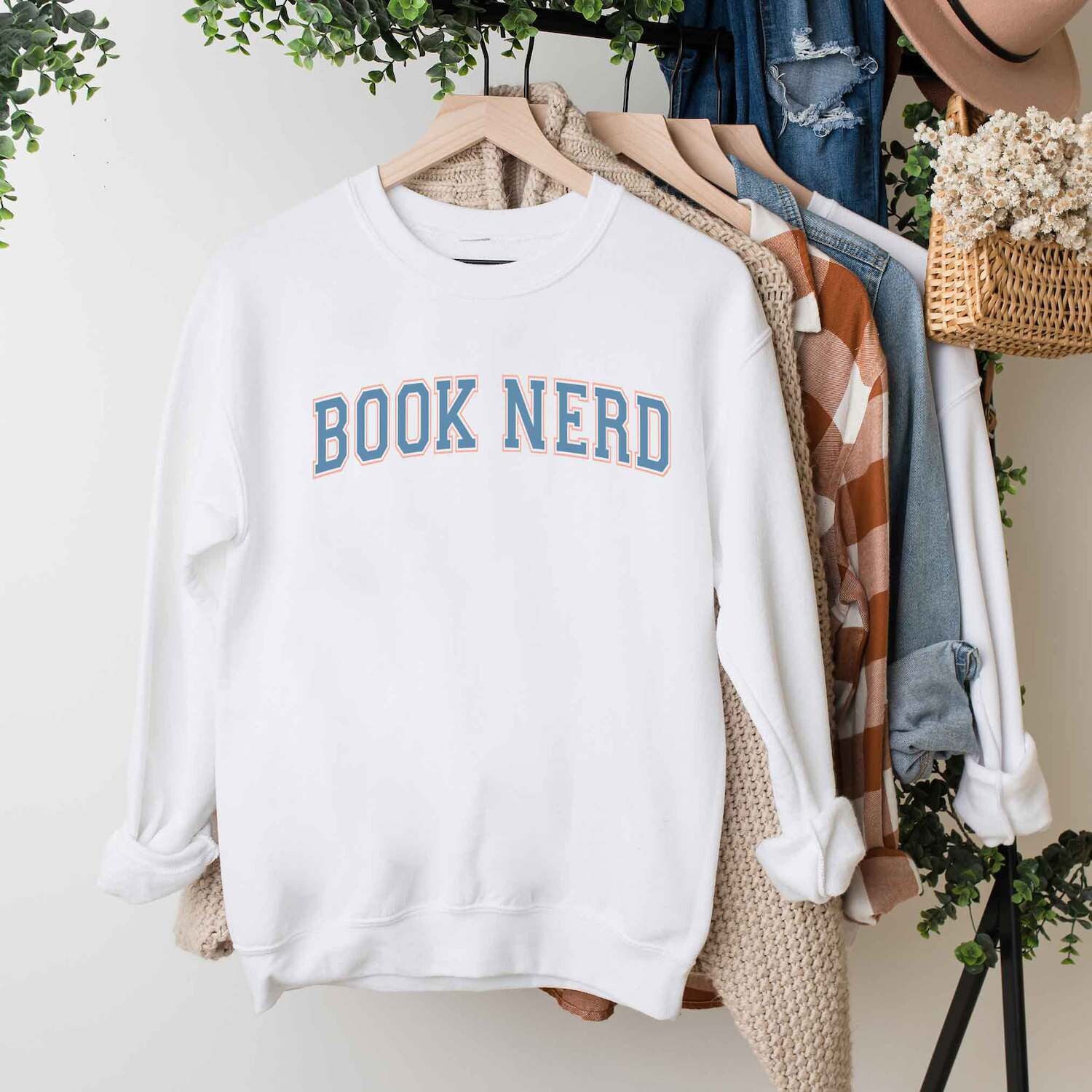 

Толстовка Varsity Book Nerd Simply Sage Market