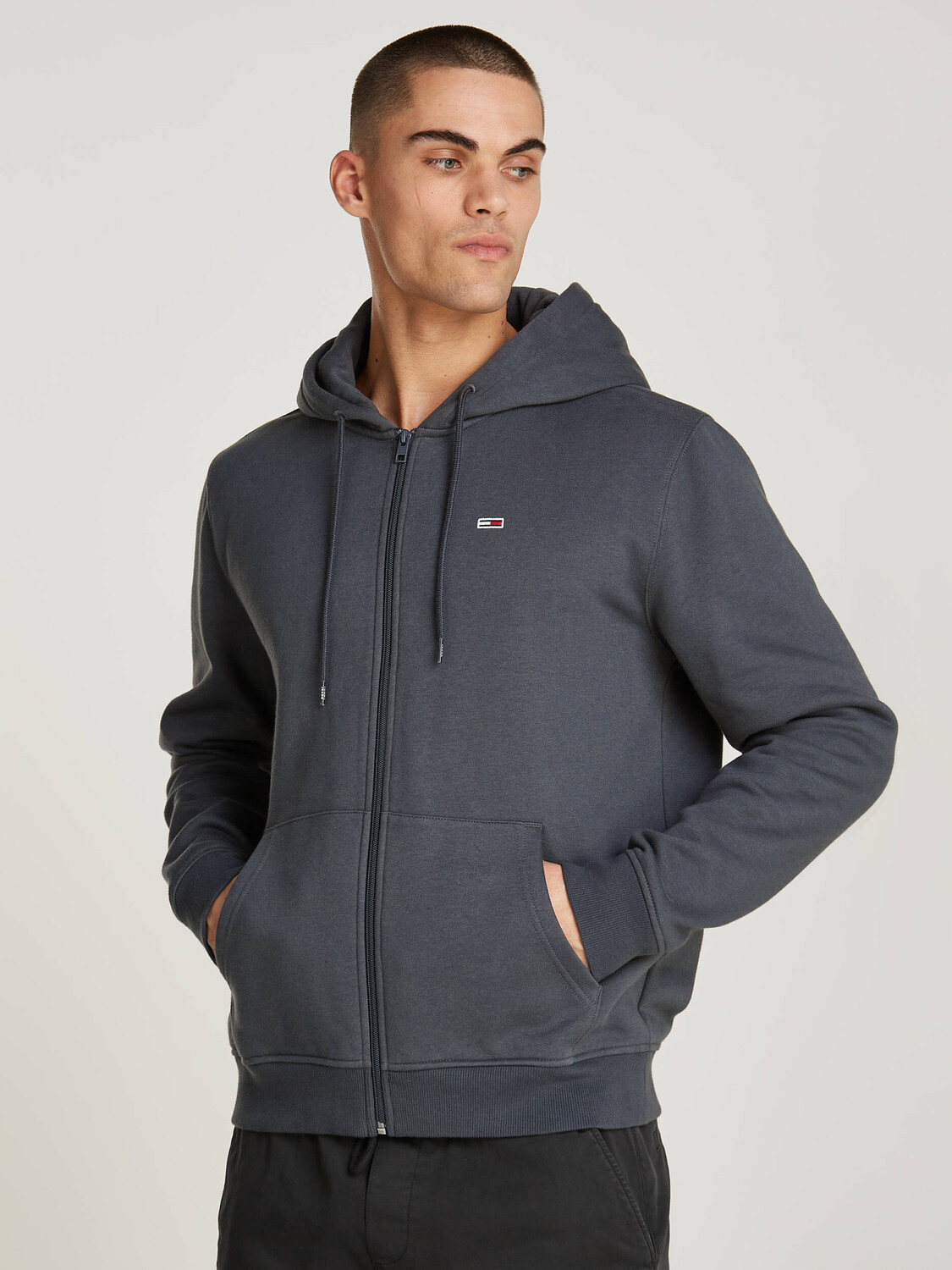 

Толстовка Tommy Jeans Regular Fit, цвет grafite