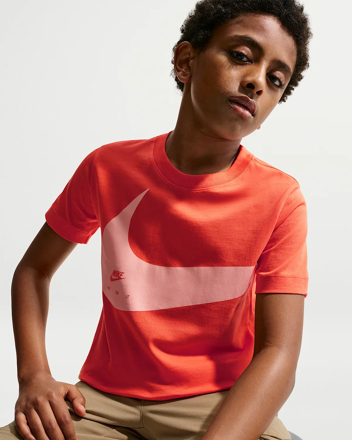 Детская футболка Nike Sportswear Club, Turf Orange — фото 3
