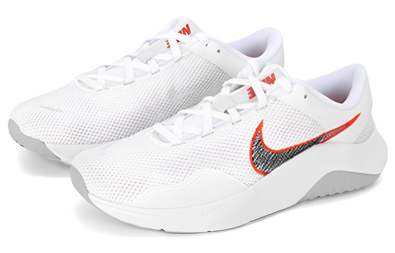 Кроссовки Nike Legend Essential для женщин — фото 3