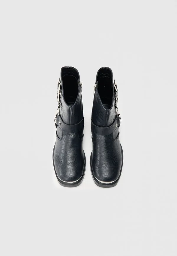 Ботинки на щиколотку для ковбоев/байкеров "безымянные упыри" Koi Footwear, Black — фото 4
