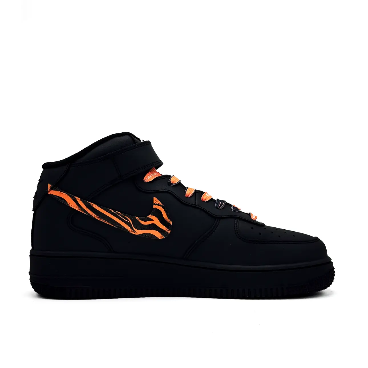 Кроссовки Nike Air Force 1 Mid '07, черный/оранжевый — фото 3