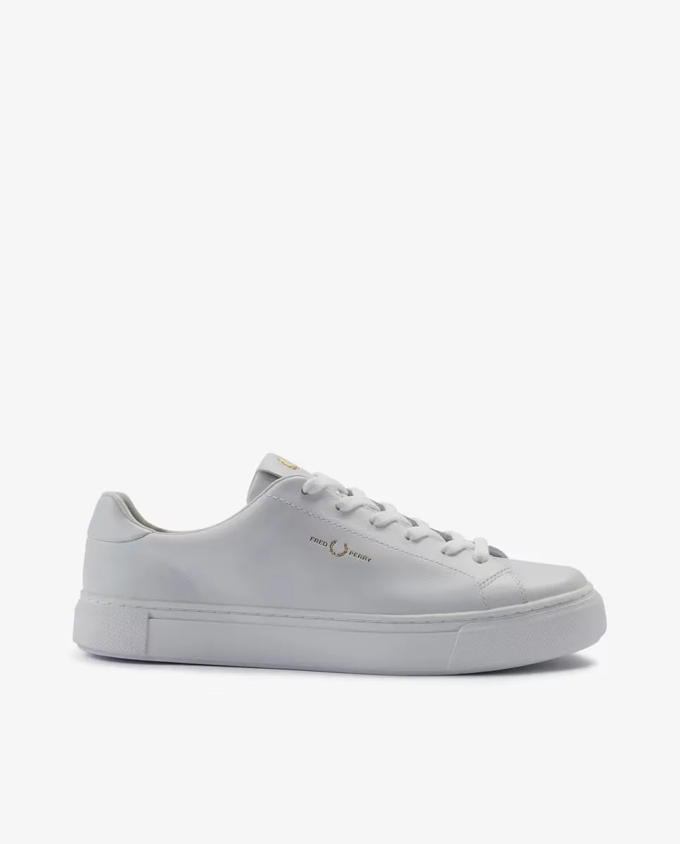 Кожаные кроссовки унисекс с белыми шнурками и надписью по бокам Fred Perry, белый
