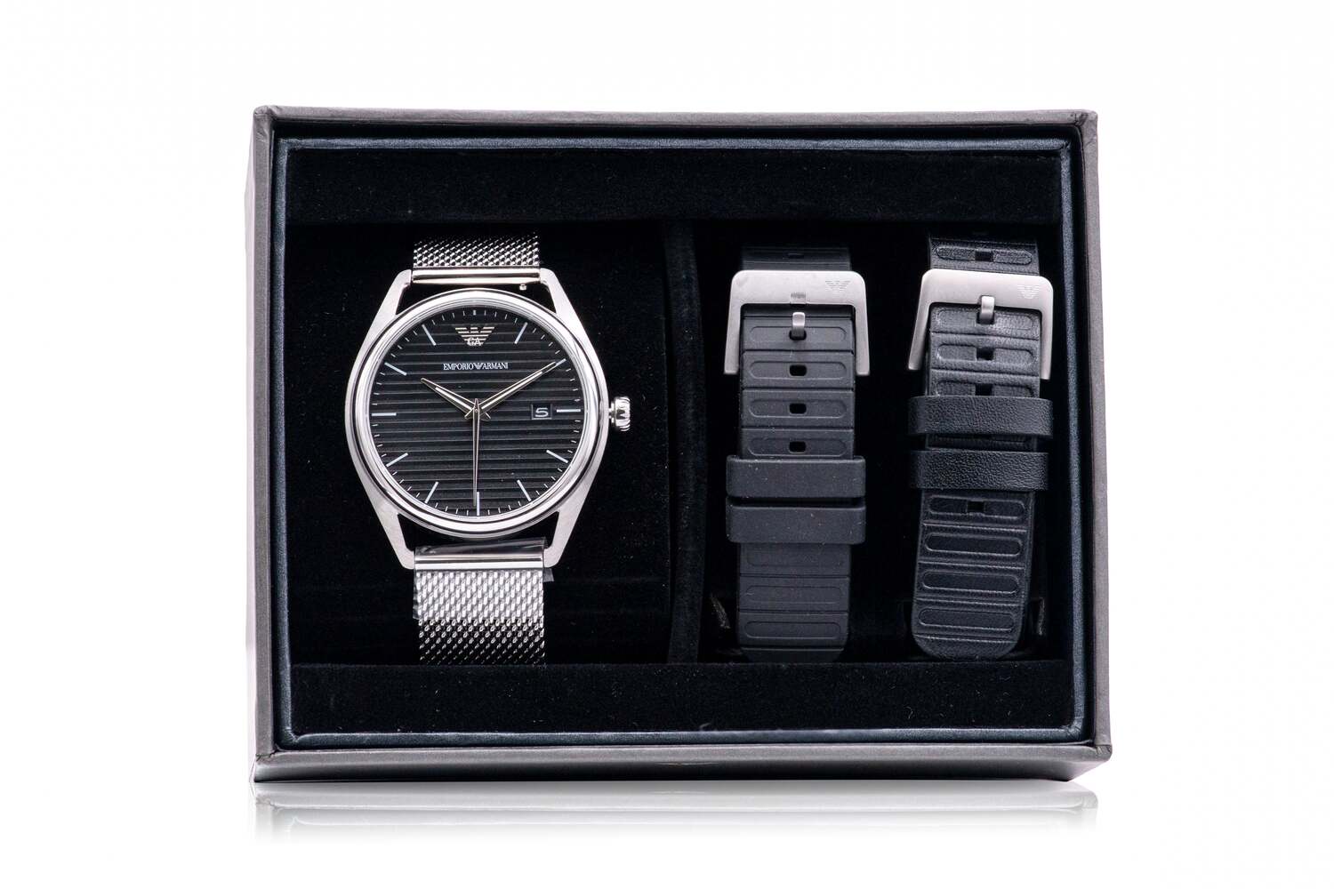 

Мужские часы Emporio Armani из нержавеющей стали с сетчатым корпусом и сменным ремешком Armani, черный