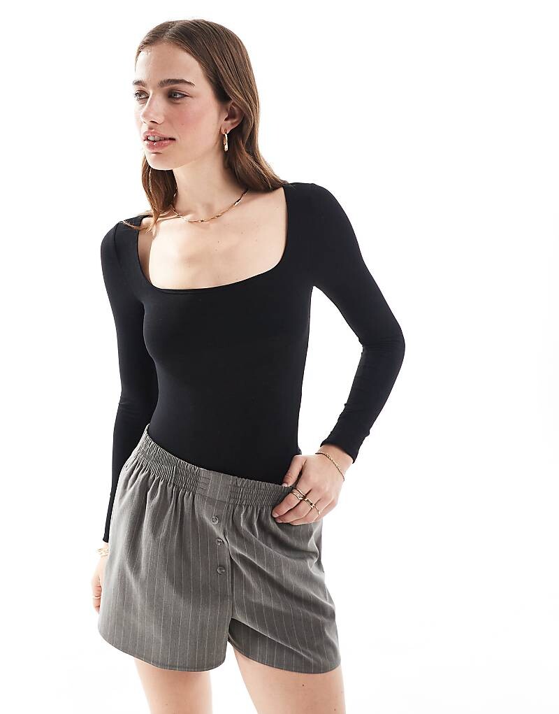 

Miss Selfridge – Черное боди с длинными рукавами и квадратным вырезом