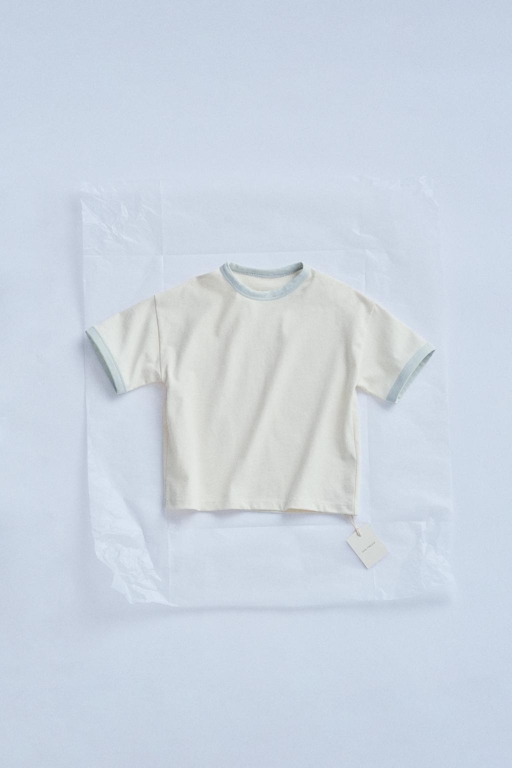 

Однотонная футболка с контрастной отделкой ZARA, синий