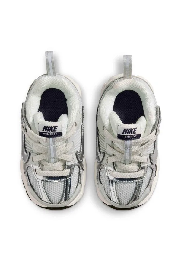 Унисекс кроссовки vomero 5 Nike Sportswear, Photon Dust/Chrome-Gridiron-Sail — фото 3