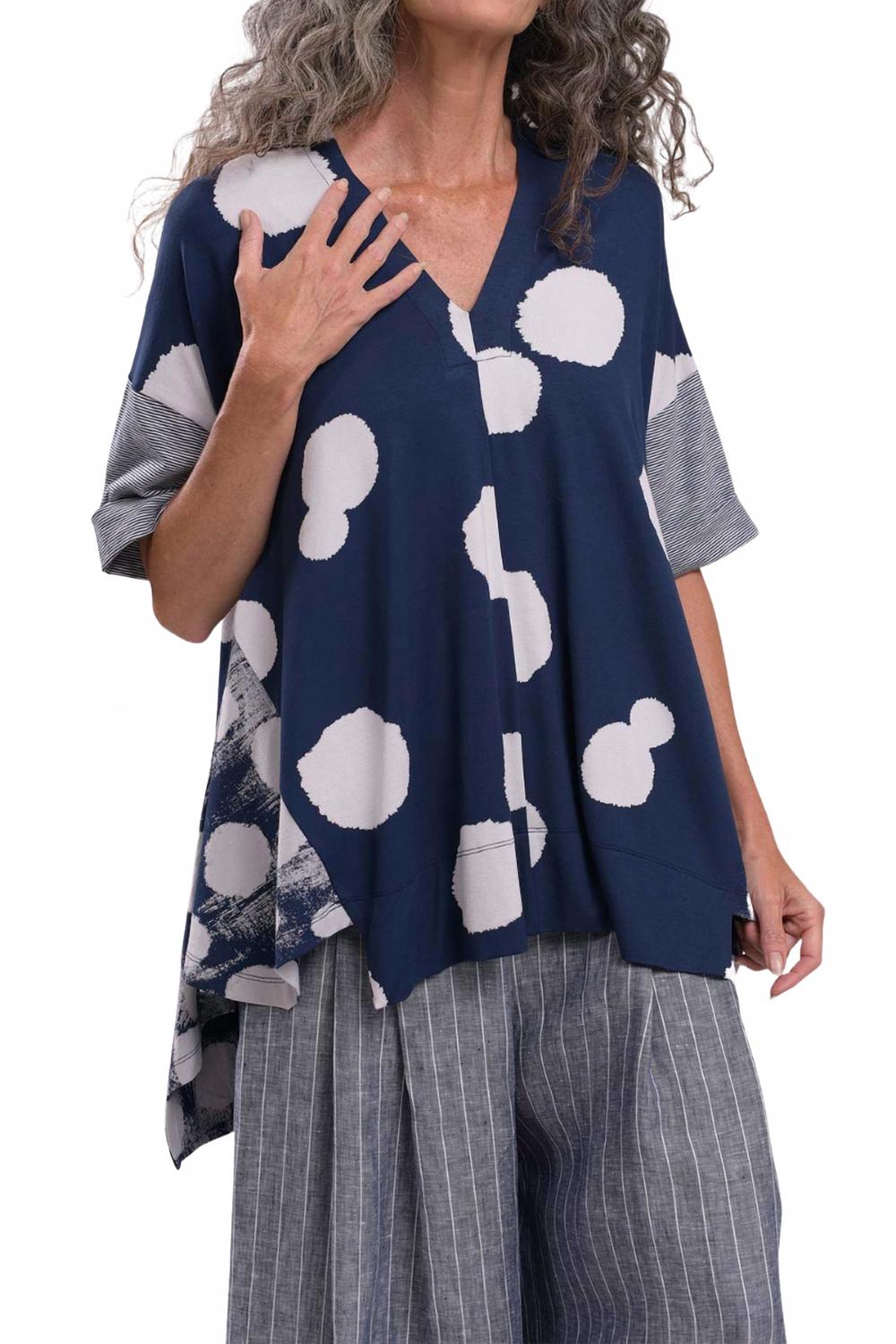 

Трапециевидный топ с принтом в синем цвете ALEMBIKA