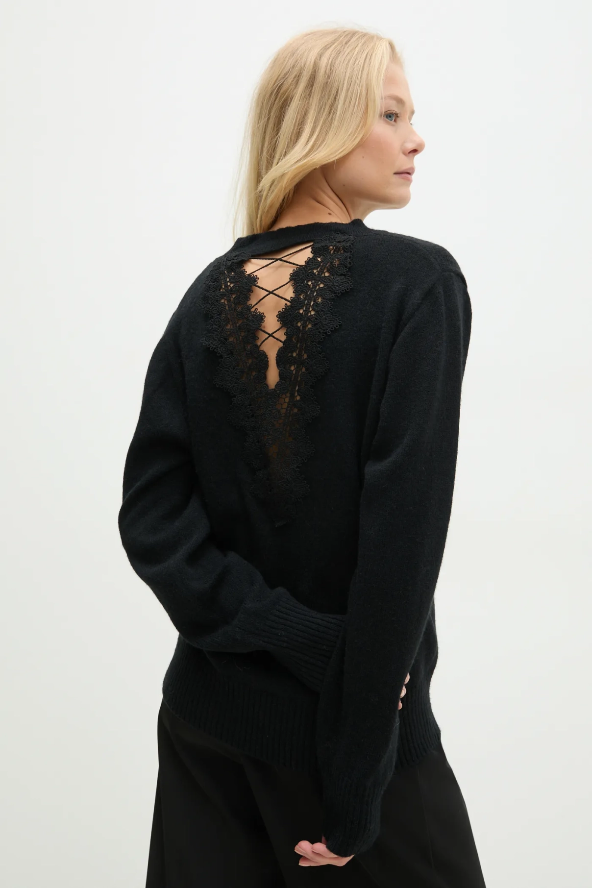 

Свитер Answear Lab, черный