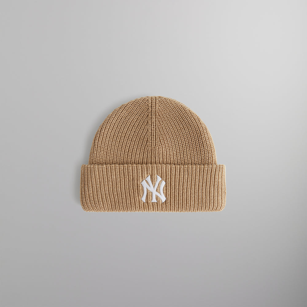 

Шапка Kith & '47 for the New York Yankees Mia Beanie, цвет Theory