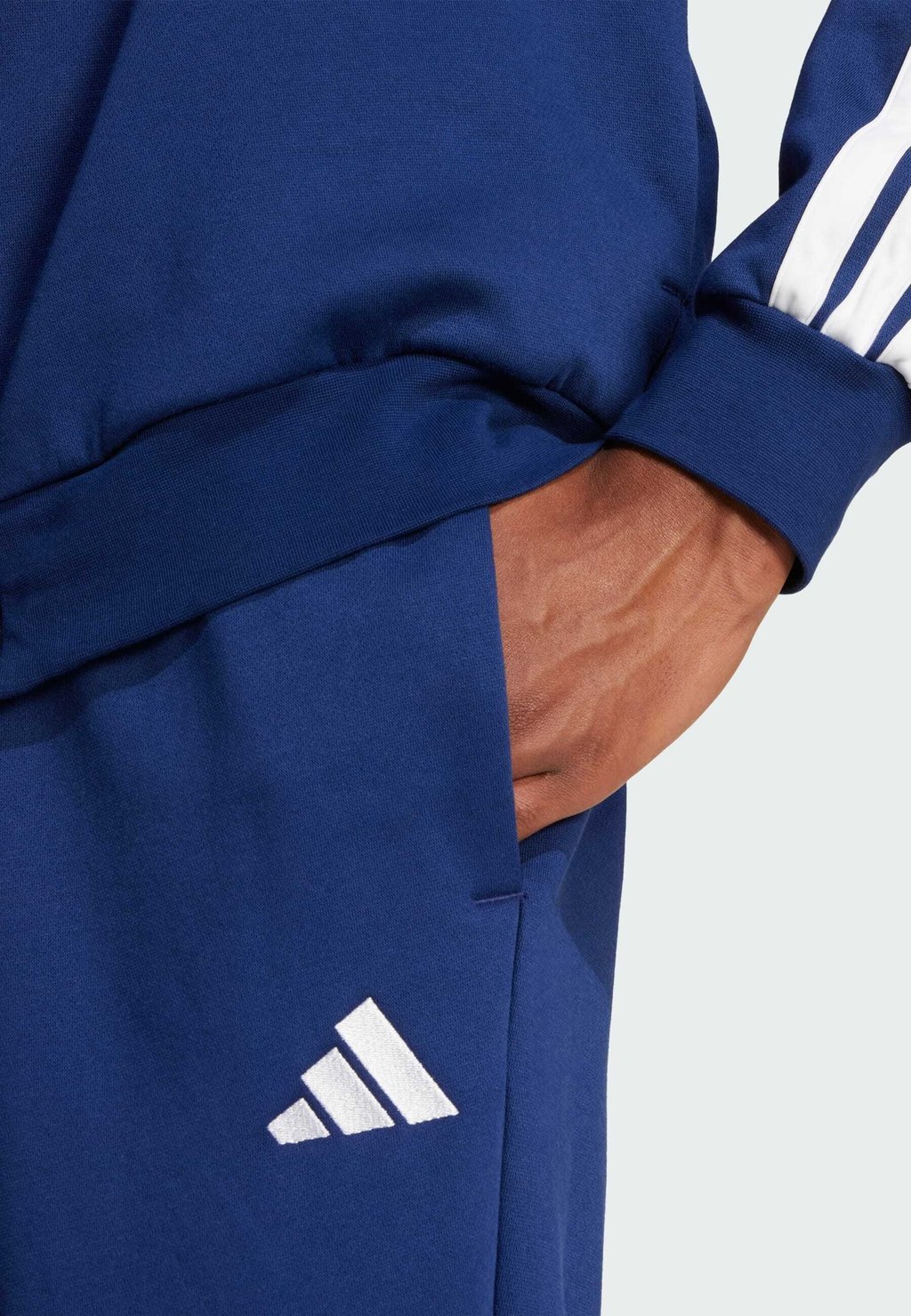 Спортивный костюм M 3S FL TT TS SET adidas Sportswear, темно-синий — фото 3