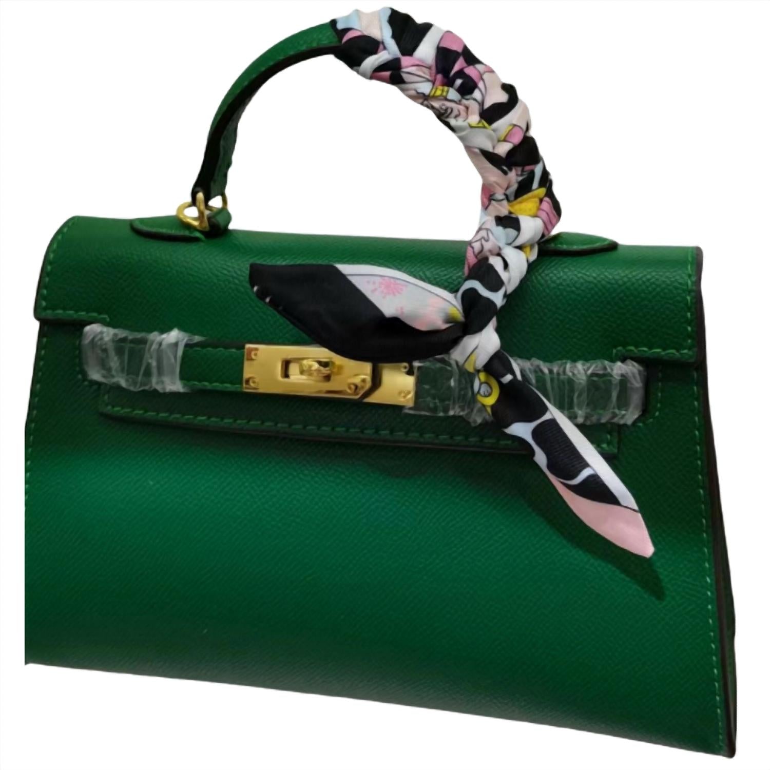 

Гламурная мини-сумочка Signature в зеленом цвете Glam Collections