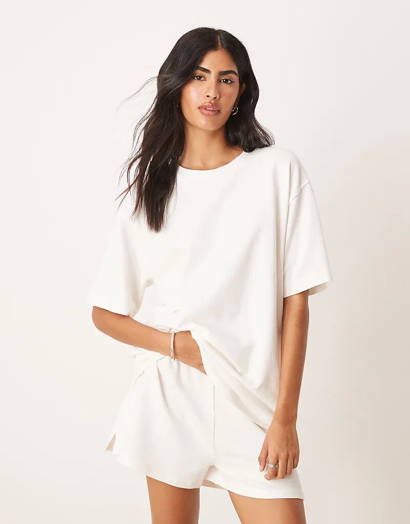 

Футболка свободного кроя ASOS DESIGN кремового цвета из фактурного трикотажа