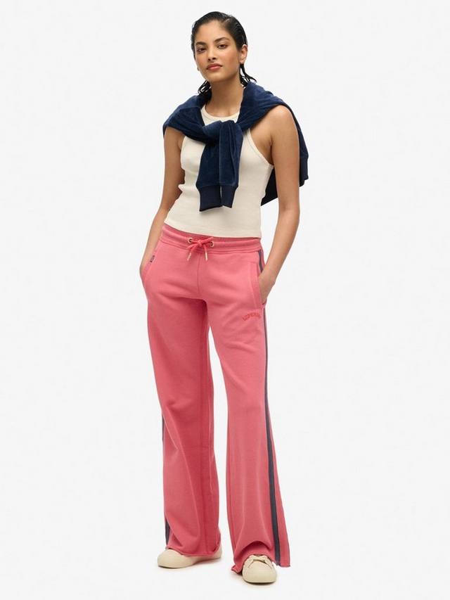 

Athletic Essentials Logo прямые джоггеры Superdry, Holly Berry Red