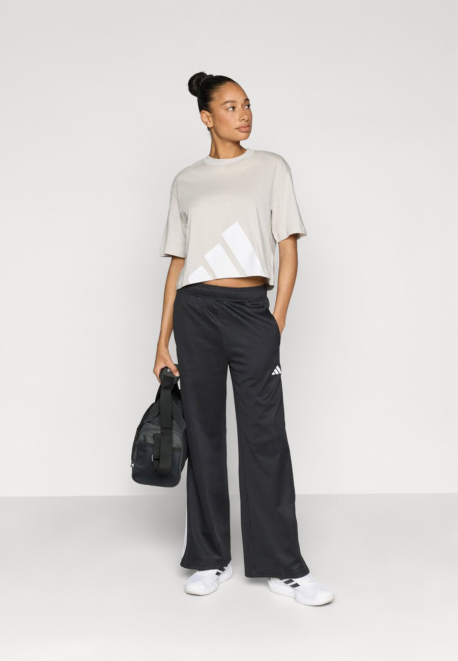 Футболка Adidas Sportswear ESSENTIALS BIG LOGO BOYFRIEND , Alumina/White/Beige — фото 2