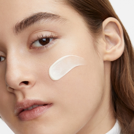Крем для лица Shiseido — Дневной и ночной против морщин для сухой кожи Benefiance Wrinkle Smoothing Cream Enriched, 50 мл — фото 3
