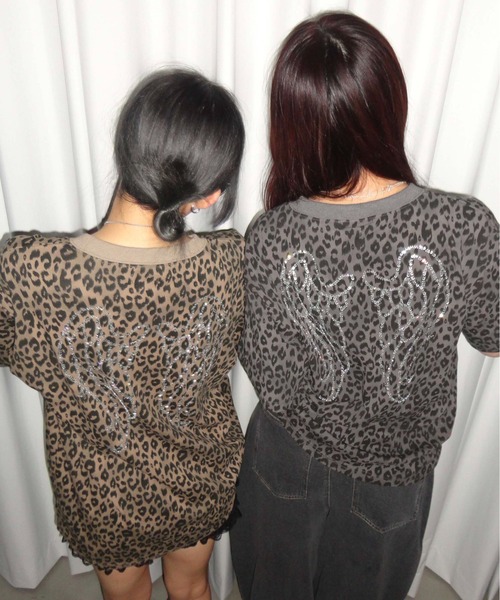 

Футболка с леопардовым принтом и стразами Sedacle