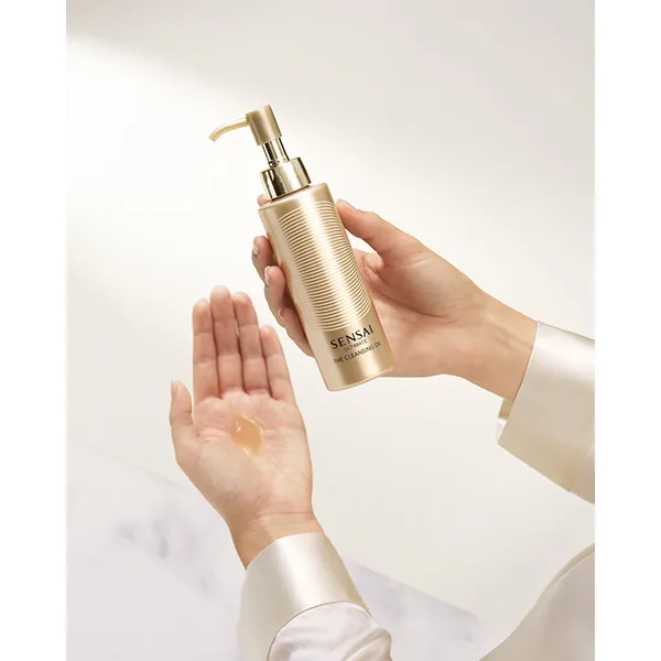 Гидрофильное масло Sensai — Очищающее масло против старения Ultimate The Cleansing Oil, 150 мл — фото 2