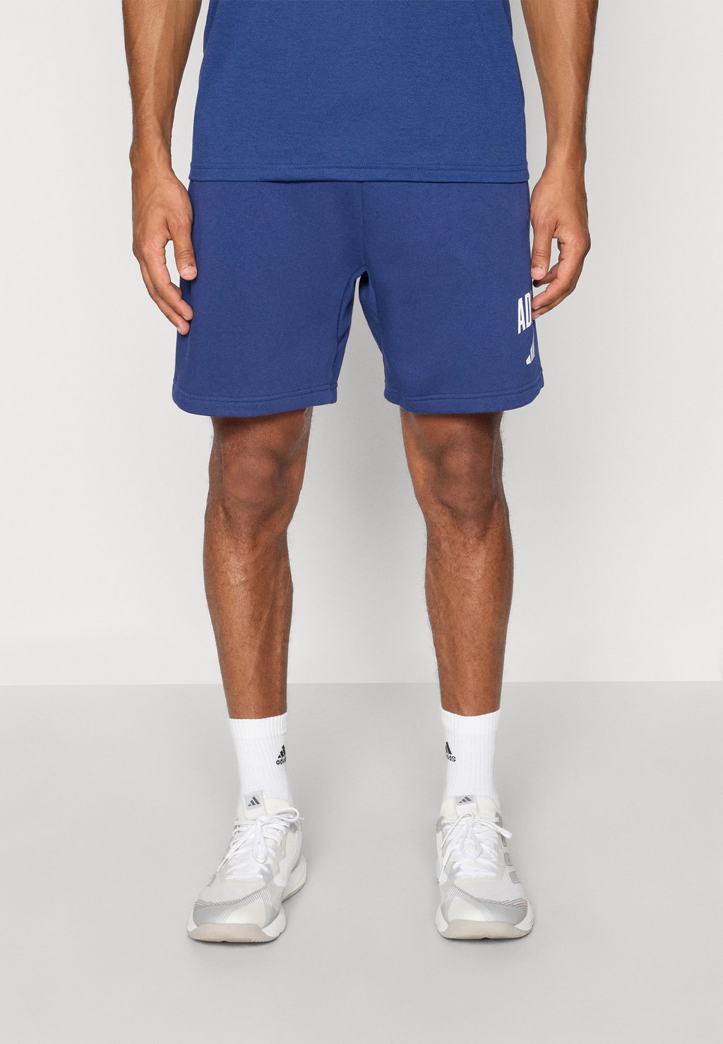 

Спортивные шорты COLLEGIATE Adidas Sportswear, синий