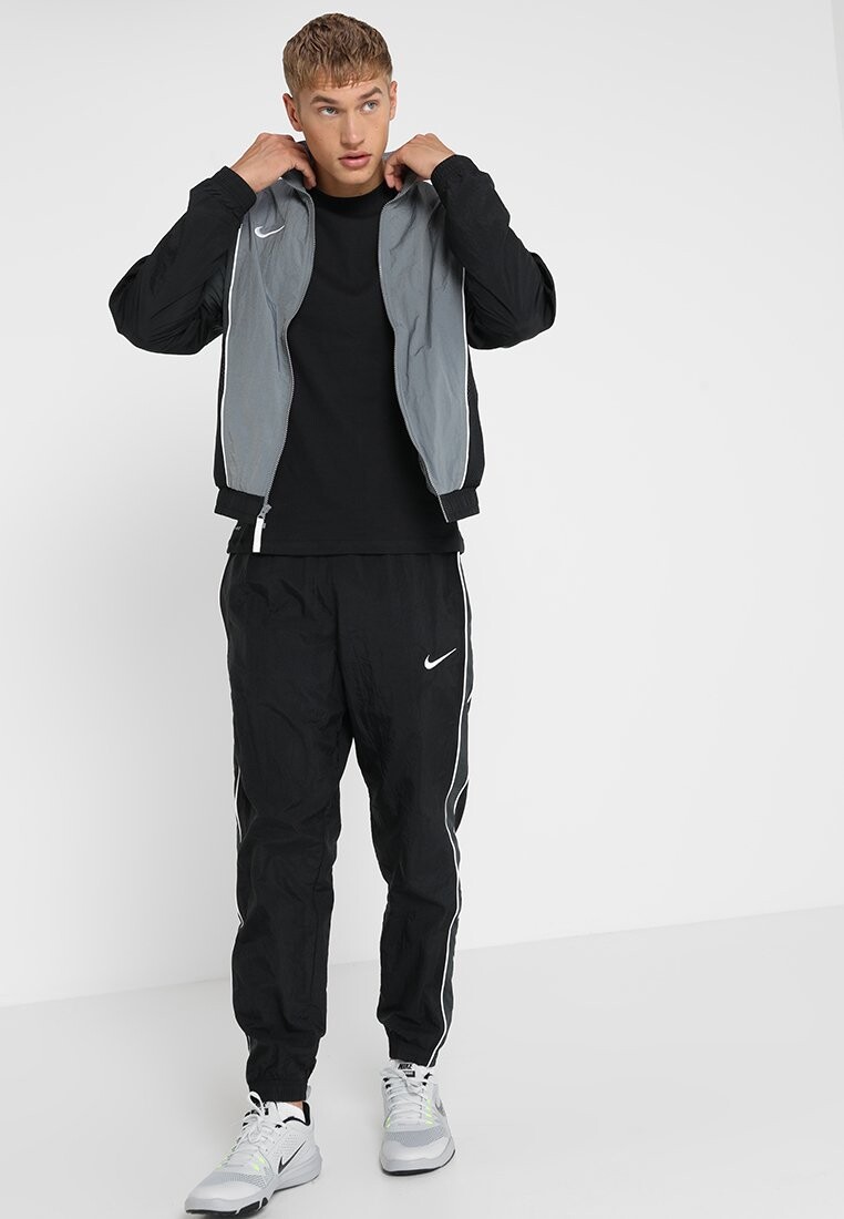 Футболка Nike DRY TEE CREW SOLID, цвет Black/White — фото 2