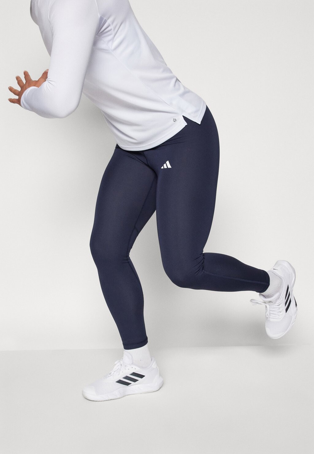 

Тайтсы TECHFIT adidas, синий