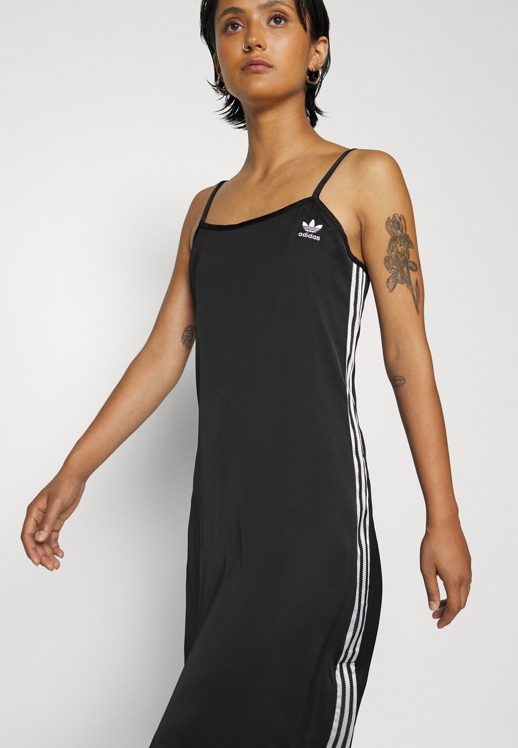 

Дневное платье Dress adidas Originals, черное