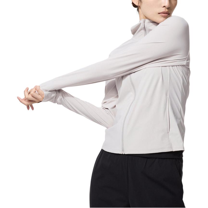 

Женская одежда для защиты от солнца SS26 UNIQLO, светло-серый