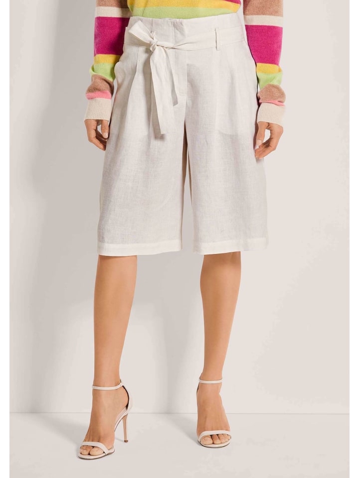 

MADELEINE Льняные шорты-бермуды с высокой талией жемчужно-белого цвета