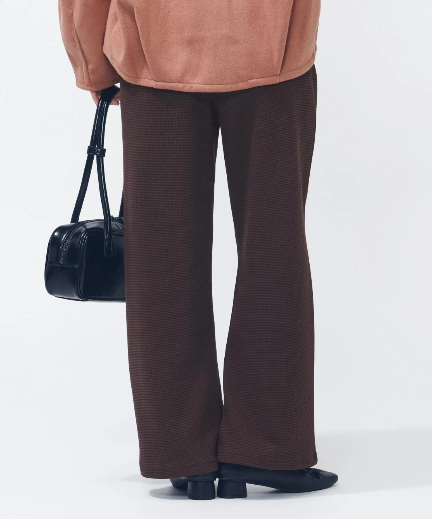 Женские брюки Adidas Waffle Loose Fit коричневые — фото 3