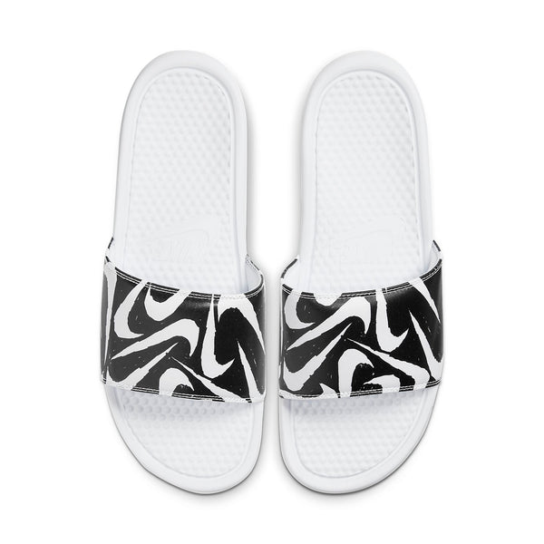 Тапочки benassi jdi print slide 'white black swoosh' Nike, белый — фото 3
